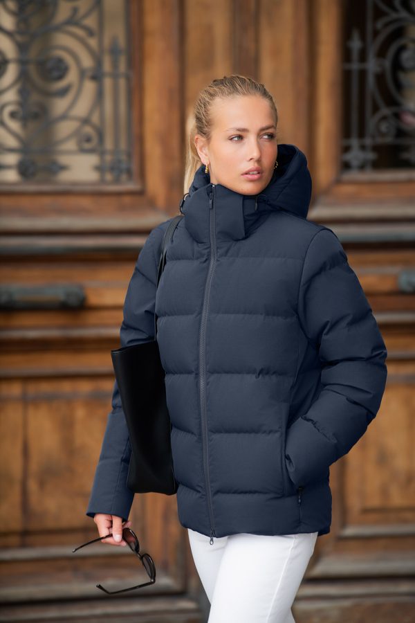 telluride women navy modelimage 1 yippenco textiles